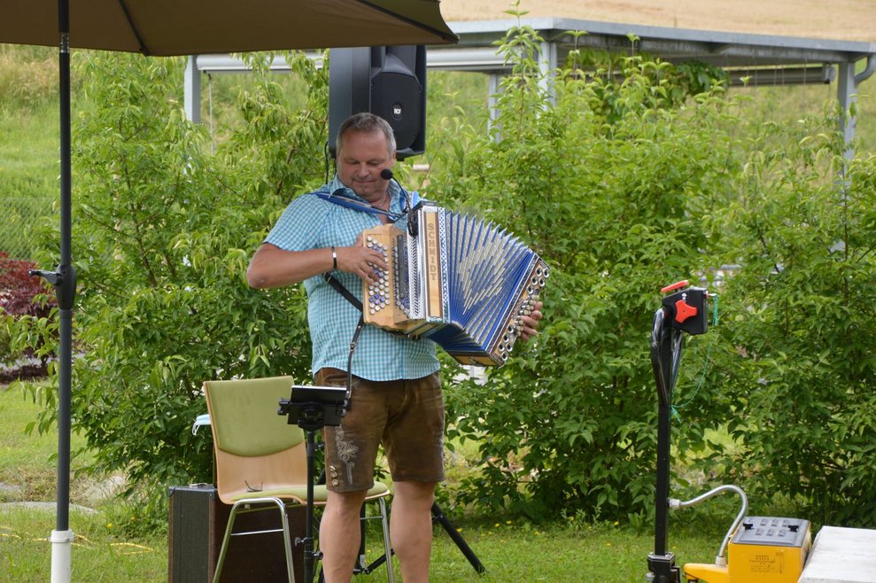 Musiker mit Ziehharmonika