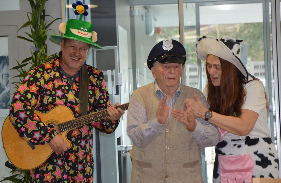 Tanzen - Klatschen - Singen